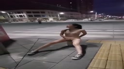 路上でのアジア人の公共オナニー
