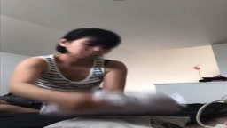 爆乳　垂れ乳　ストレッチ