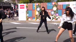 女子大生ダンスイベントでポロリ