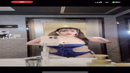 ふわり 乳首ポロリ