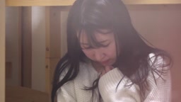 黒髪清楚な実家暮らしの文系女子大生の自室での妄想オナニー