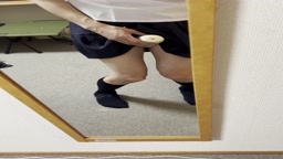 変態女装オナニーで大量射精（セーラー服女装でオナホオナニー）