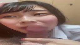 清楚系女子に口内発射