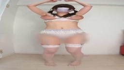 ダンス　おっぱい丸出し下着