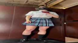 ガニ股腰ヘコオホ声でイキまくる変態雑魚マ○コ女子 10