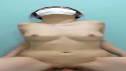 揺れるおっぱい2