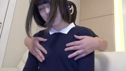 テレビに出てる22歳タレント。高身長スレンダー美脚。経験人数少なめな彼女の恥じらい生SEX。人生初生中出し