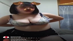 tiktoker ライブ ポロリ