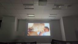 同僚人妻とのSEXを会議室で皆で鑑賞