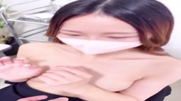 美人　母乳　デカ乳首