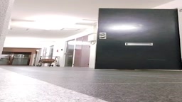 マンション廊下　露出