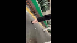 【電車内】[乗車記録111]男を知らない地味で低身長イモOL。大きな胸とビリビリに破られるストッキング…