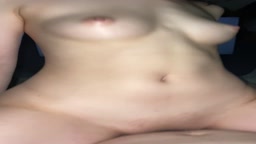 ハメ撮り美乳騎乗位