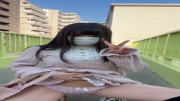 ミニスカワンピでお散歩したあとホテルで手を使わずにぱんつ脱ぎチャレンジ♡