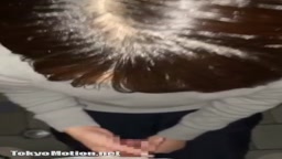 うぶなJKを公衆ト●レに呼び出してプチ円フェラ　フル