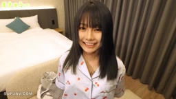 みく 歯科助手、笑顔が可愛すぎる身長143cmミニミニちゃん♥脱いだら想像以上に大きかったπ１ ０６分