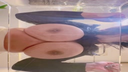 Kカップ桃屋さん (もも)　乳ワイパー