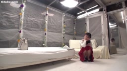 MMDC0008SV (ゆり 28歳 ピアノの先生 結婚5年目)