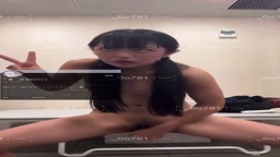 裏垢女子 アヘ顔ガニ股オナニー