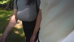 ノーブラ散歩した着衣爆乳の中でパイズリ