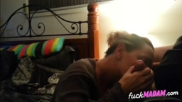 L'instant plaisir: Amateur Babe's Webcam Blowjob