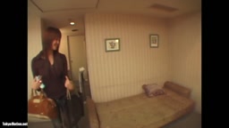 生ドル62-528【生D●素人】美巨乳美人のコス生着替えからデンマでびしょ濡れ糸引きマ○コに生挿入2連発‼公式シロドラー！