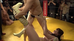 母乳キャットファイト