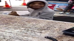 外国のコンビニでの態度悪いクソガキへの復讐