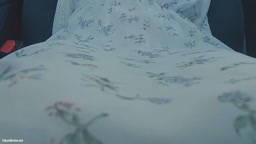 バレたら人生終了!ミスコン受賞JD色々はみ出ちゃった食い込みローアングル.mp4