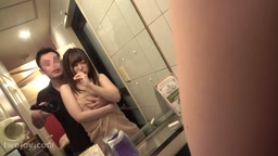 2040 藻 清楚な感じなのに俺の友人たちから彼氏持ちなのにあいつ誰でもやらしてくれると噂の子