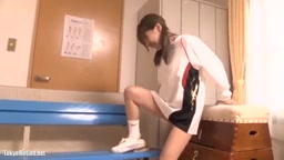 IV230　岡庭みちか