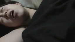 隣に声が聞こえないよう密やかにエロる夫婦