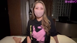 Jカップ爆乳ラウンジギャル