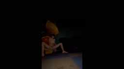 逆流して太もも伝うのを