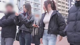 スケベ巨乳女子2人 4P中出し乱交 myfans