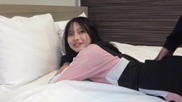 【初撮】※水泳部歴10年の運動系美女。キャリアのためにデカチンでストレッチされ、何度も痙攣。運動で鍛えた締め付けの超名器にたっぷり中出し。