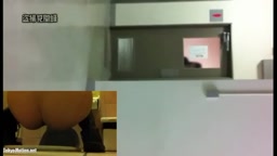 大学で声かけからの追跡WC下から撮影②