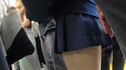 #68 ★3 お団子結びの可愛い系娘。逃げ回るタゲを執拗に追いかけ粘着お触り&車内ｽｶｰﾄ捲り