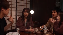 妻が女友達と行った旅行で知らない男にナンパされていた。