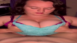 外国の美人 パイズリ