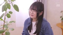 -Short-新人 メガネと服を脱いだら凄いまんまるHなまどかっぷ。望月円 普段は地味な現役女子大生AV DEBUT