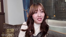 投稿19324きれいなスレンダー美乳お姉さん