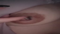 裏垢女子　えっちな乳首