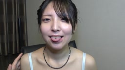 【初撮】クールなスレンダーアパレル美人店員。上反りチンポで顔を赤くさせ「だめ～いく！」と何度も痙攣。濡れマンコにたっぷり生中出し教育。