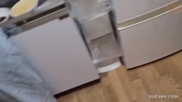 地味で眼鏡な巨乳妻