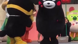 ロマン長崎＆いちき串木野PRレディー  ステージでしゃがんでパンツ丸見え♡