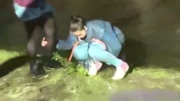 SG_外人さんが森の川辺で・・・ .02.mp
