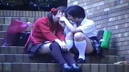 若すぎるレズキス