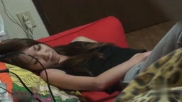 ほろ酔いヘソピギャルの毎晩施される性欲抑制オナニー