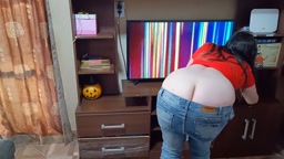 buttcrack woman